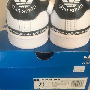 Adidas brand new STAN SMITH W Womens size 71/2.